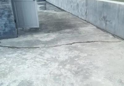 图木舒克楼顶漏水维修公司分享下如何解决卫生间隐蔽部位漏水的问题?